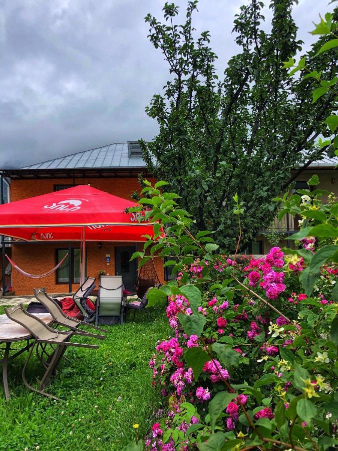 Hotel Elegant Kazbegi Esterno foto