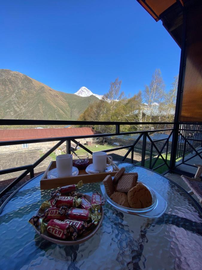 Hotel Elegant Kazbegi Esterno foto