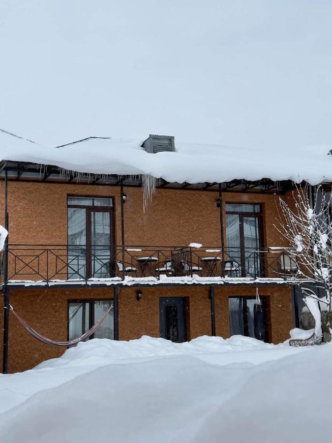 Hotel Elegant Kazbegi Esterno foto