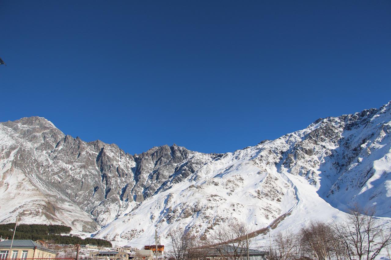 Hotel Elegant Kazbegi Esterno foto